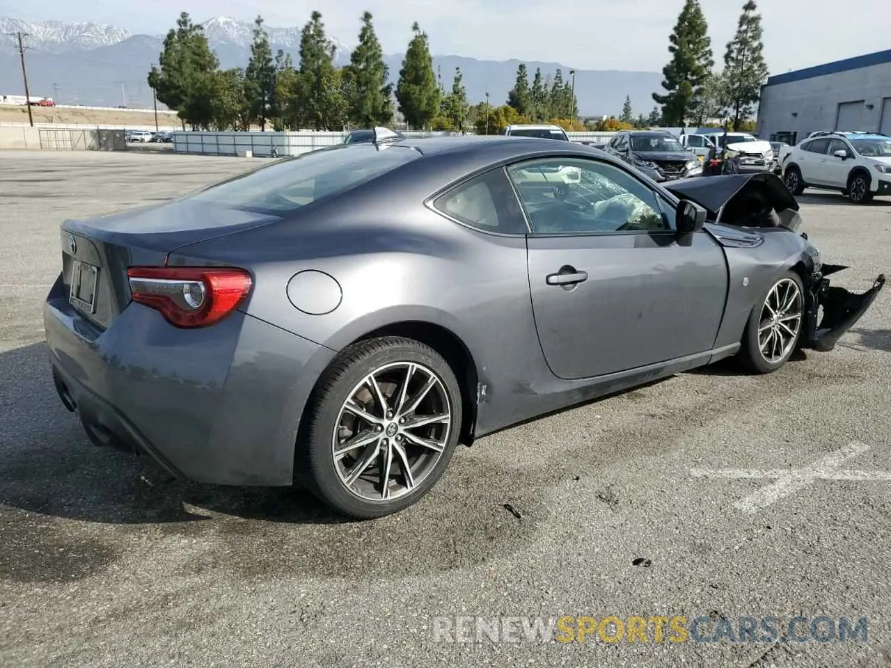 3 fotografías del automóvil dañado JF1ZNAA19L8752491 TOYOTA 86 2020