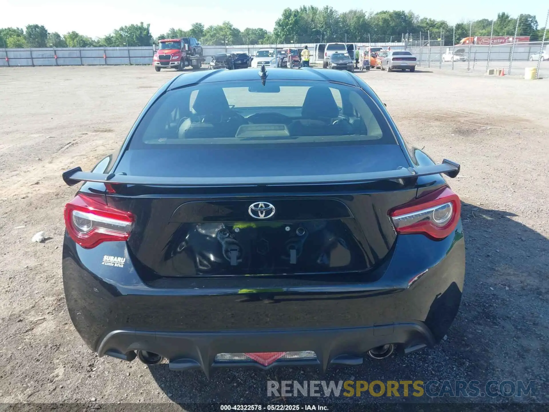 16 fotografías del automóvil dañado JF1ZNAE13L8753940 TOYOTA 86 2020