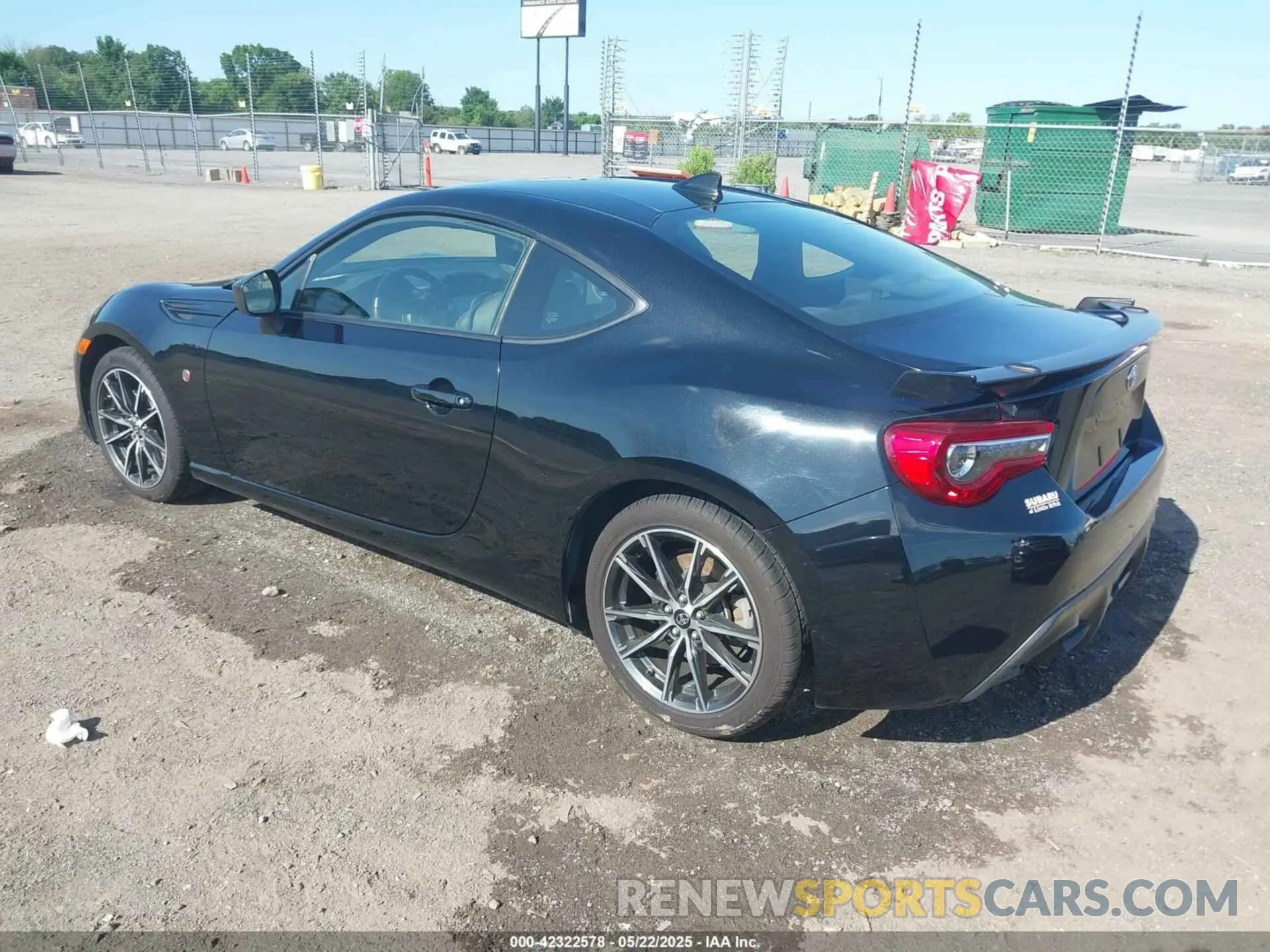 3 fotografías del automóvil dañado JF1ZNAE13L8753940 TOYOTA 86 2020