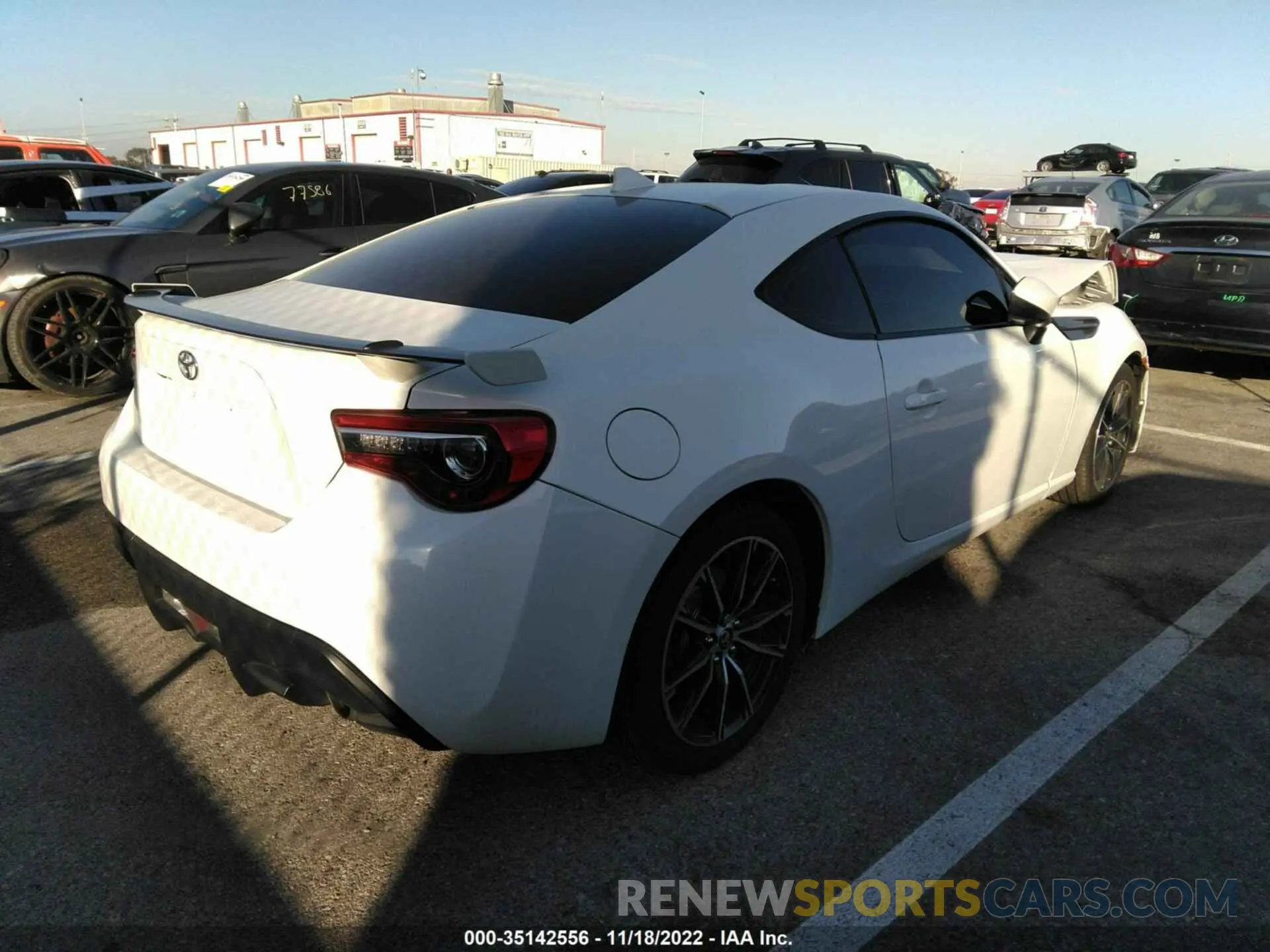 4 fotografías del automóvil dañado JF1ZNAE17L8752029 TOYOTA 86 2020