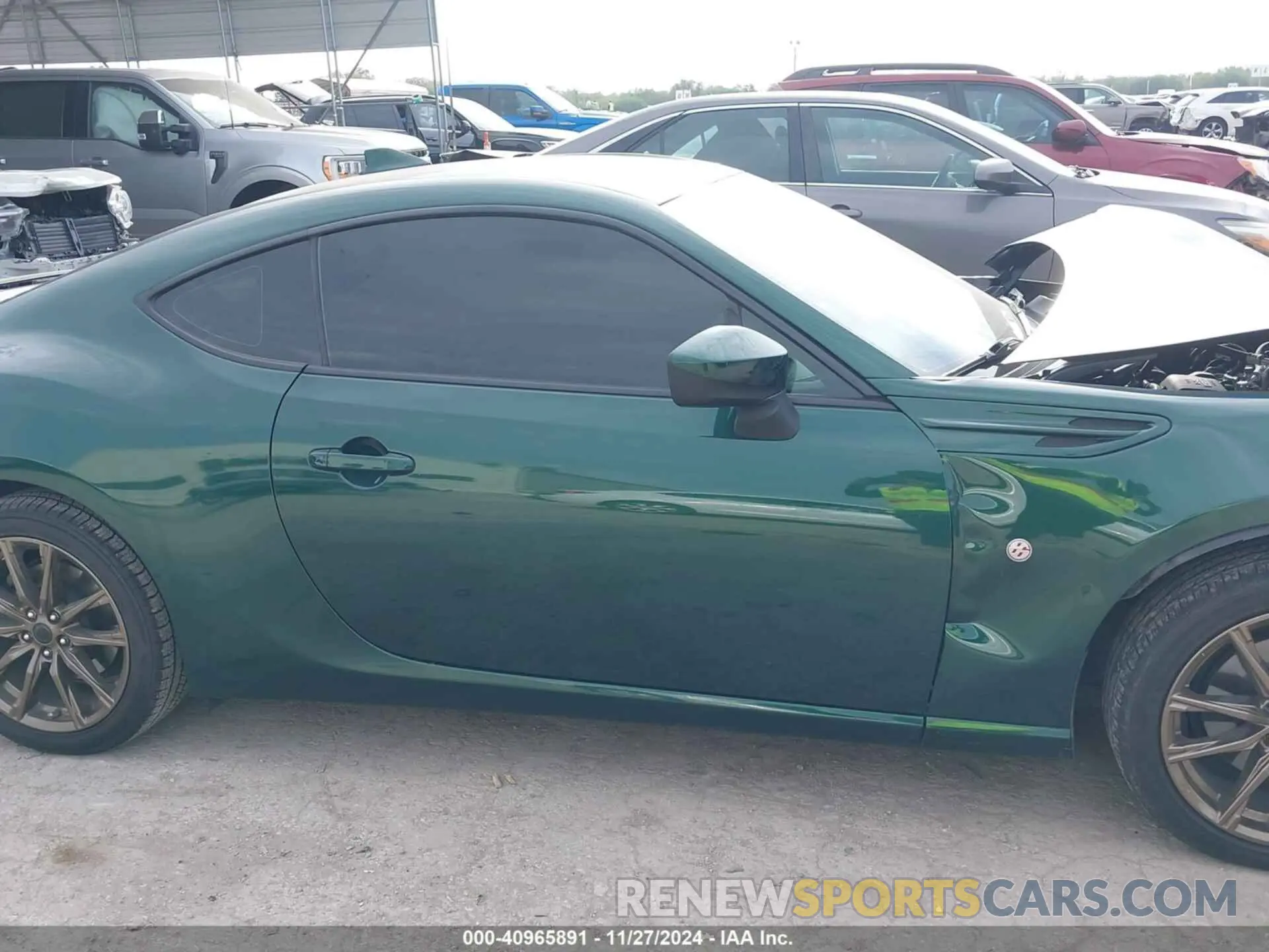 13 fotografías del automóvil dañado JF1ZNAE19L8751058 TOYOTA 86 2020