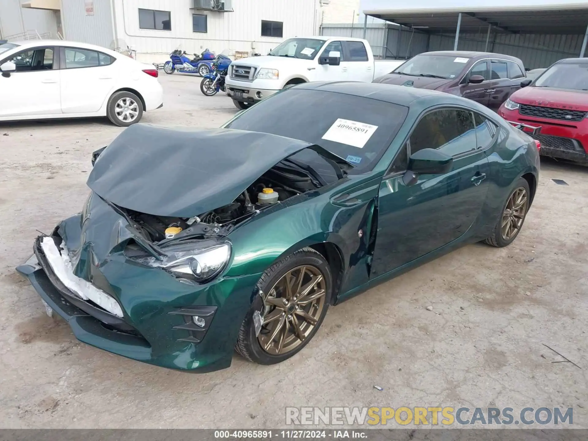 2 fotografías del automóvil dañado JF1ZNAE19L8751058 TOYOTA 86 2020