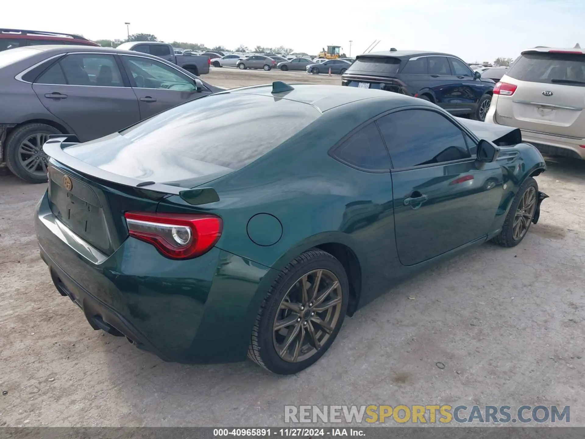 4 fotografías del automóvil dañado JF1ZNAE19L8751058 TOYOTA 86 2020