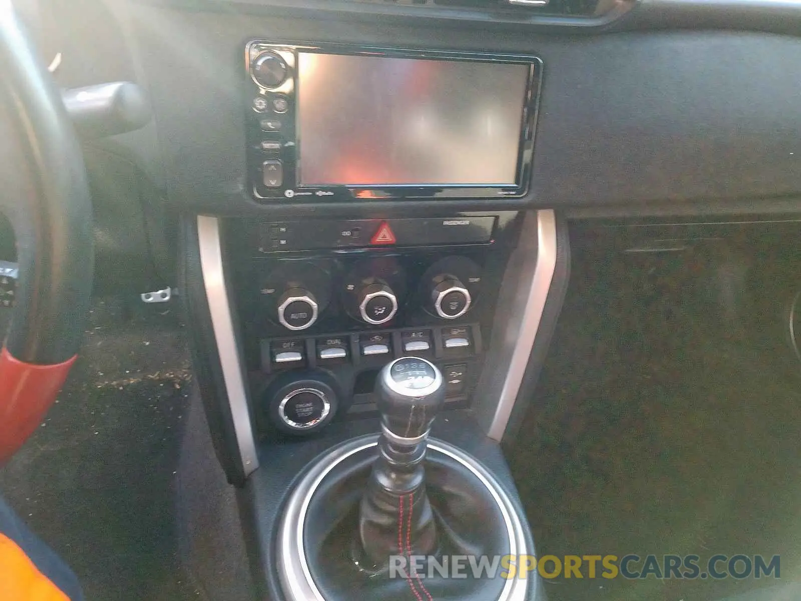 9 fotografías del automóvil dañado JF1ZNAE15K9700567 TOYOTA 86 GT 2019