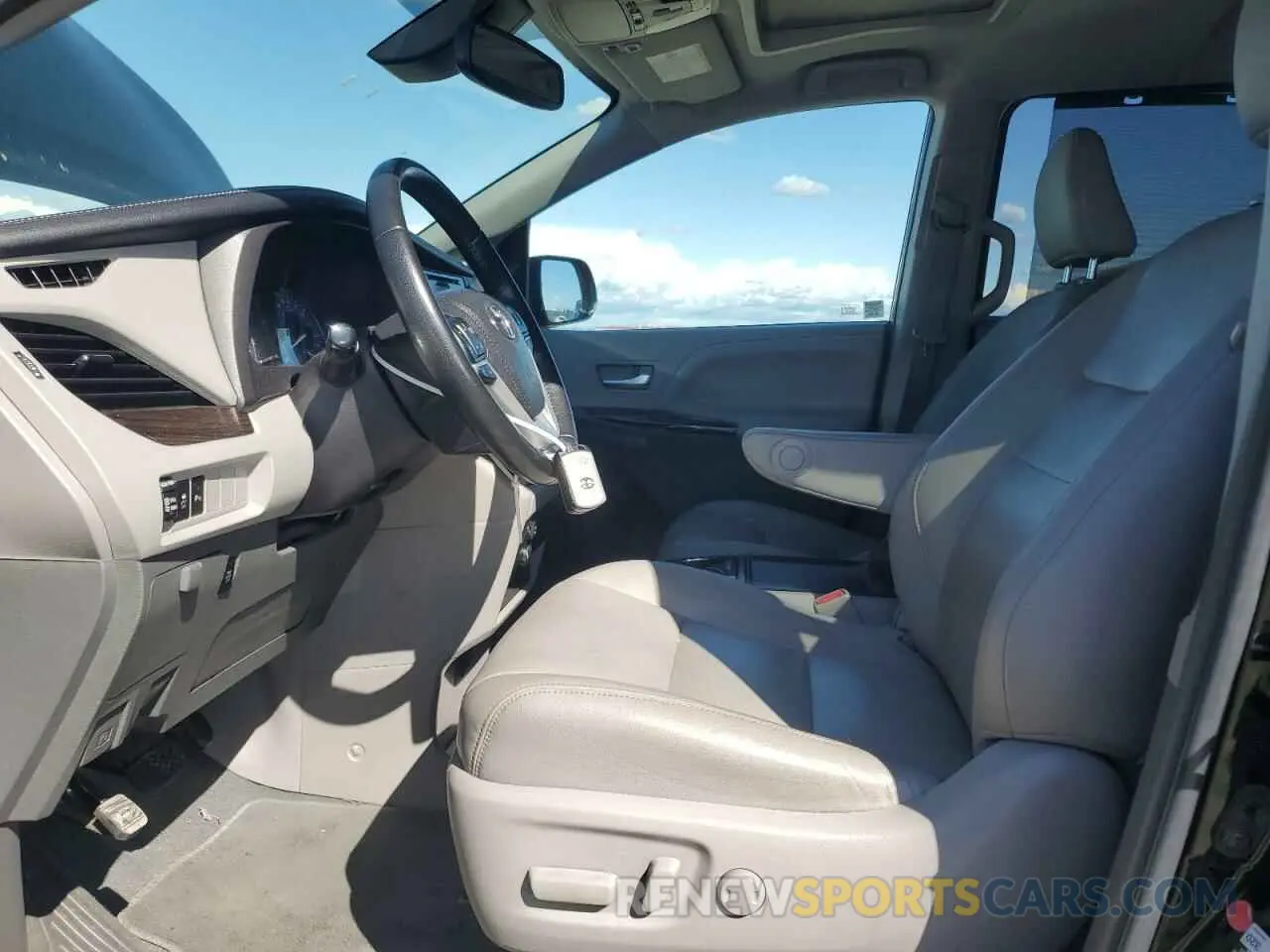 7 fotografías del automóvil dañado 5TDDZ3DC7KS221687 TOYOTA All Models 2019