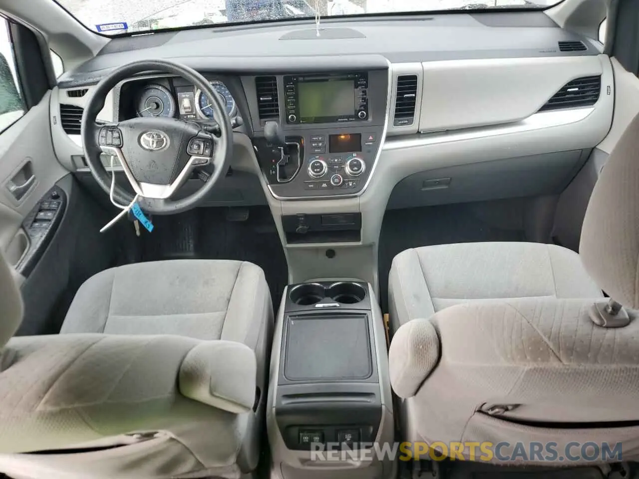 8 fotografías del automóvil dañado 5TDJZ3DC5KS218483 TOYOTA All Models 2019
