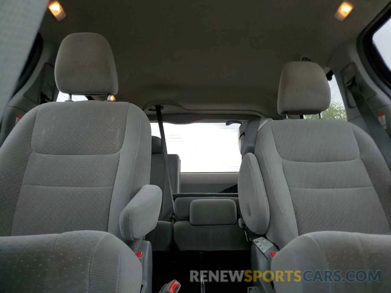 10 fotografías del automóvil dañado 5TDKZ3DC1KS008614 TOYOTA All Models 2019