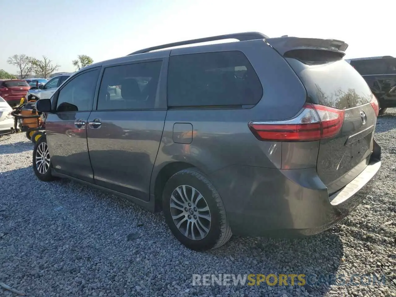 2 fotografías del automóvil dañado 5TDYZ3DC1KS980093 TOYOTA All Models 2019