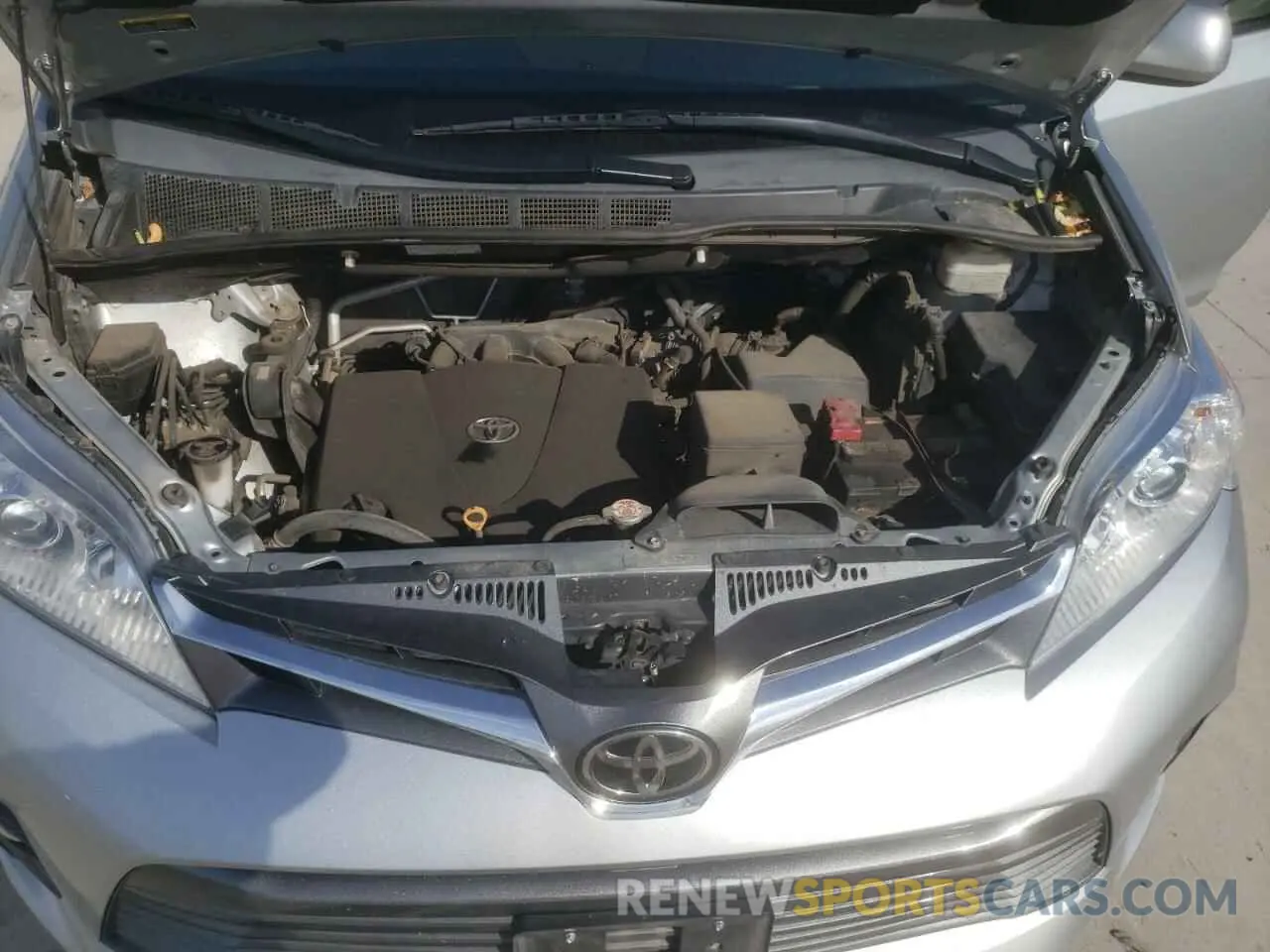 12 fotografías del automóvil dañado 5TDYZ3DC2KS002489 TOYOTA All Models 2019