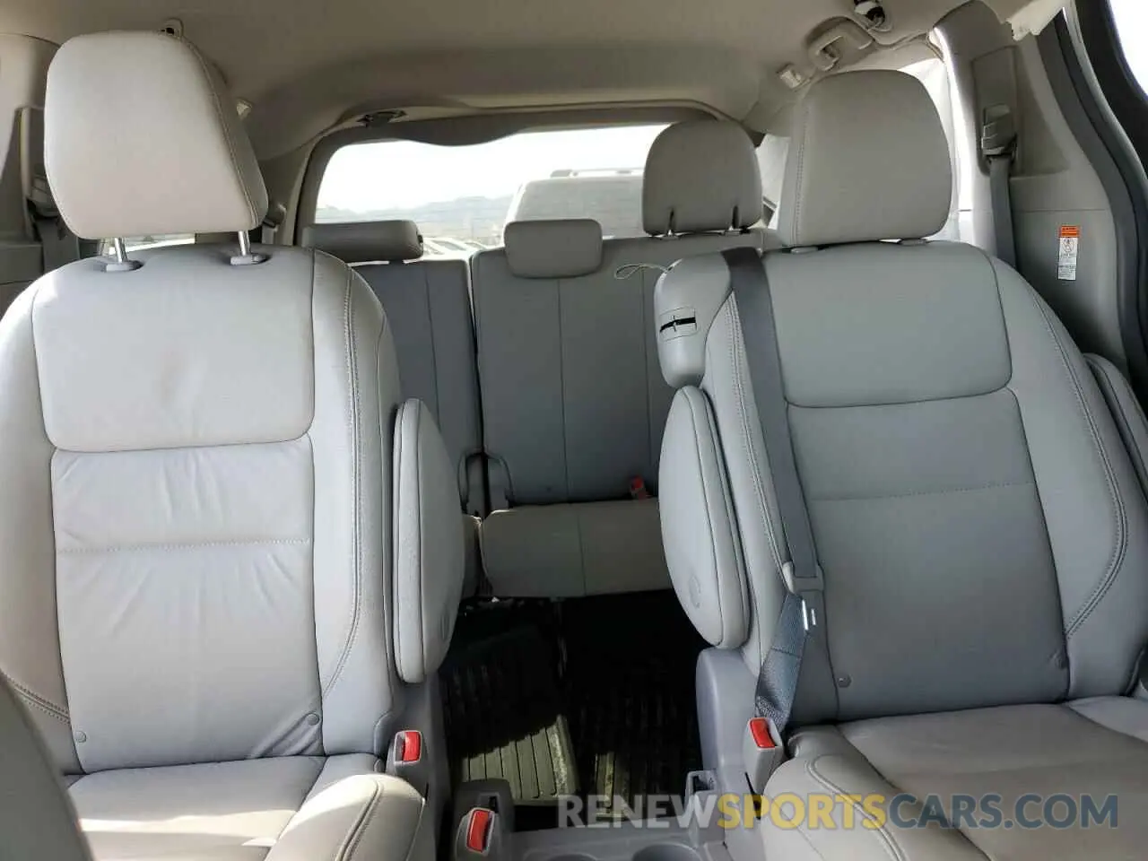 10 fotografías del automóvil dañado 5TDYZ3DC2KS007028 TOYOTA All Models 2019