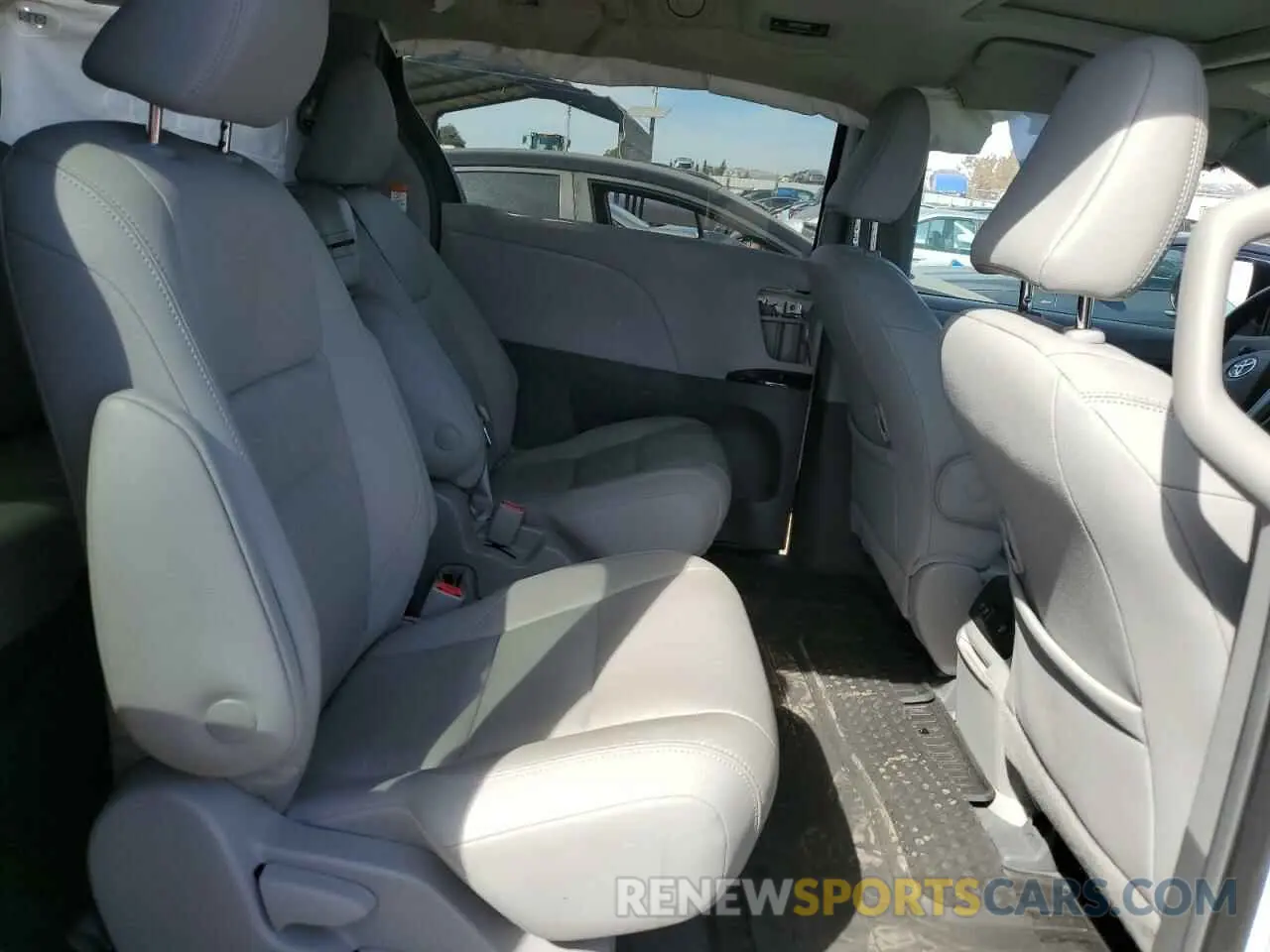 11 fotografías del automóvil dañado 5TDYZ3DC2KS007028 TOYOTA All Models 2019