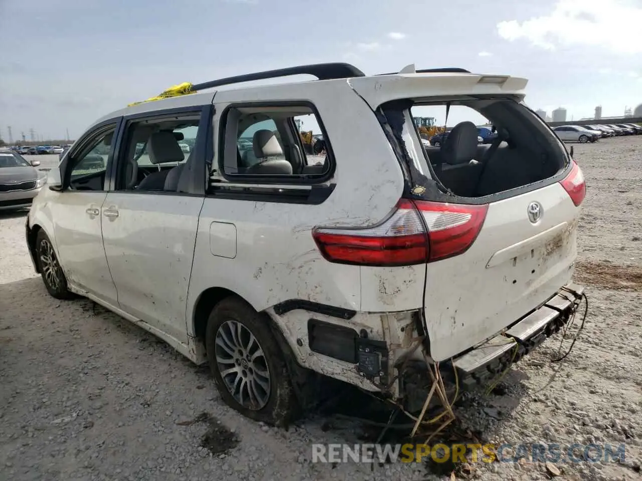 2 fotografías del automóvil dañado 5TDYZ3DC3KS971766 TOYOTA All Models 2019