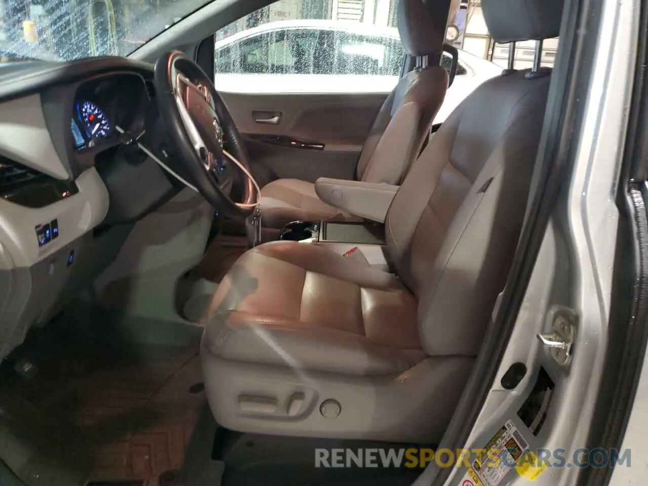 7 fotografías del automóvil dañado 5TDYZ3DC5KS005161 TOYOTA All Models 2019