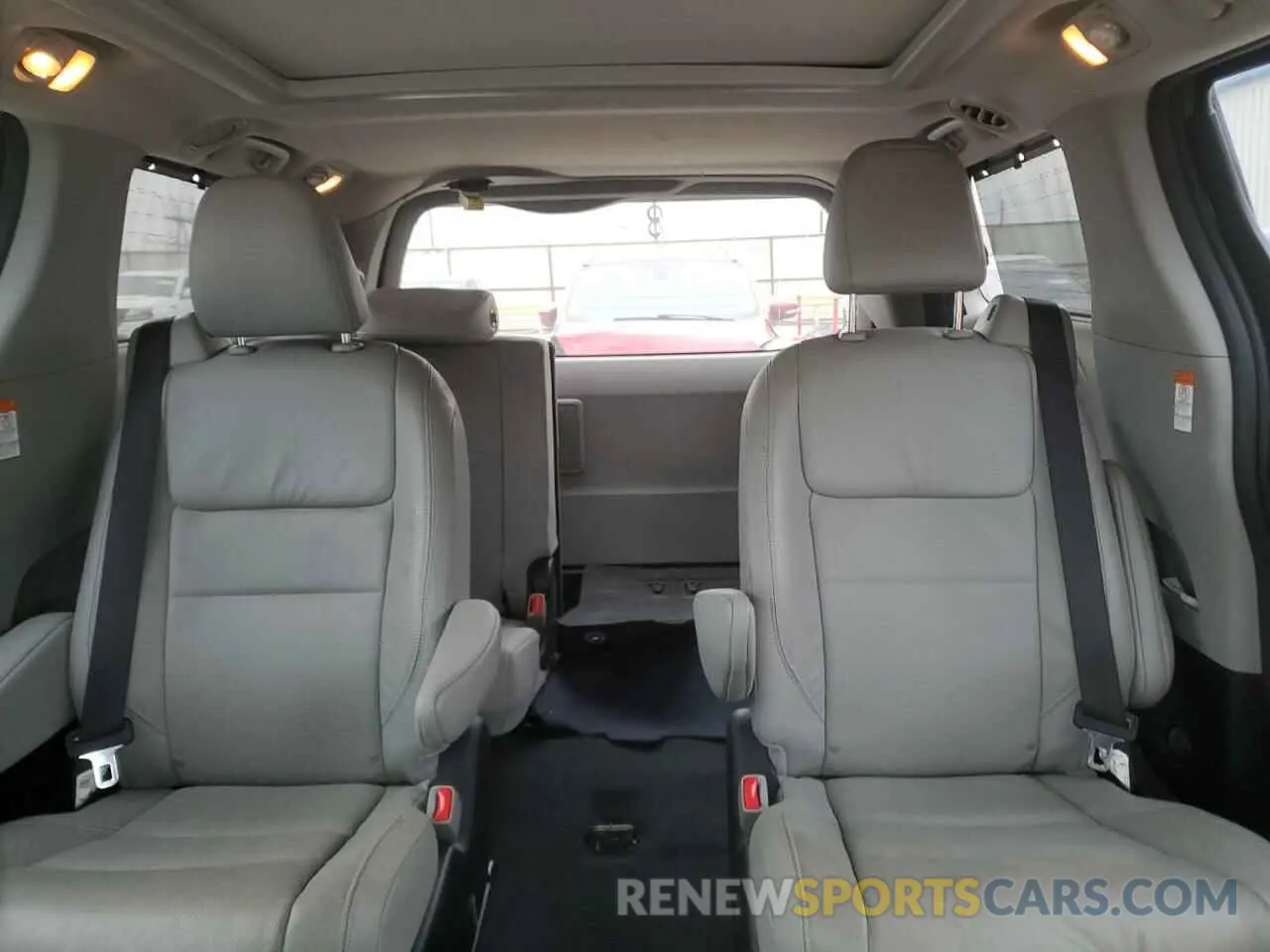 10 fotografías del automóvil dañado 5TDYZ3DC7KS966294 TOYOTA All Models 2019