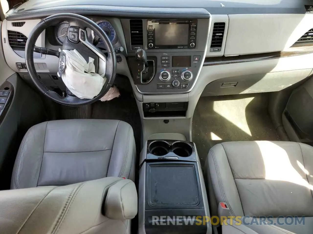 8 fotografías del automóvil dañado 5TDYZ3DC7KS979403 TOYOTA All Models 2019