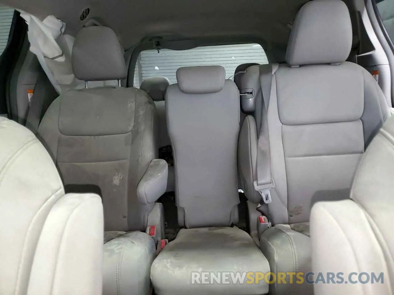10 fotografías del automóvil dañado 5TDYZ3DC9KS008905 TOYOTA All Models 2019