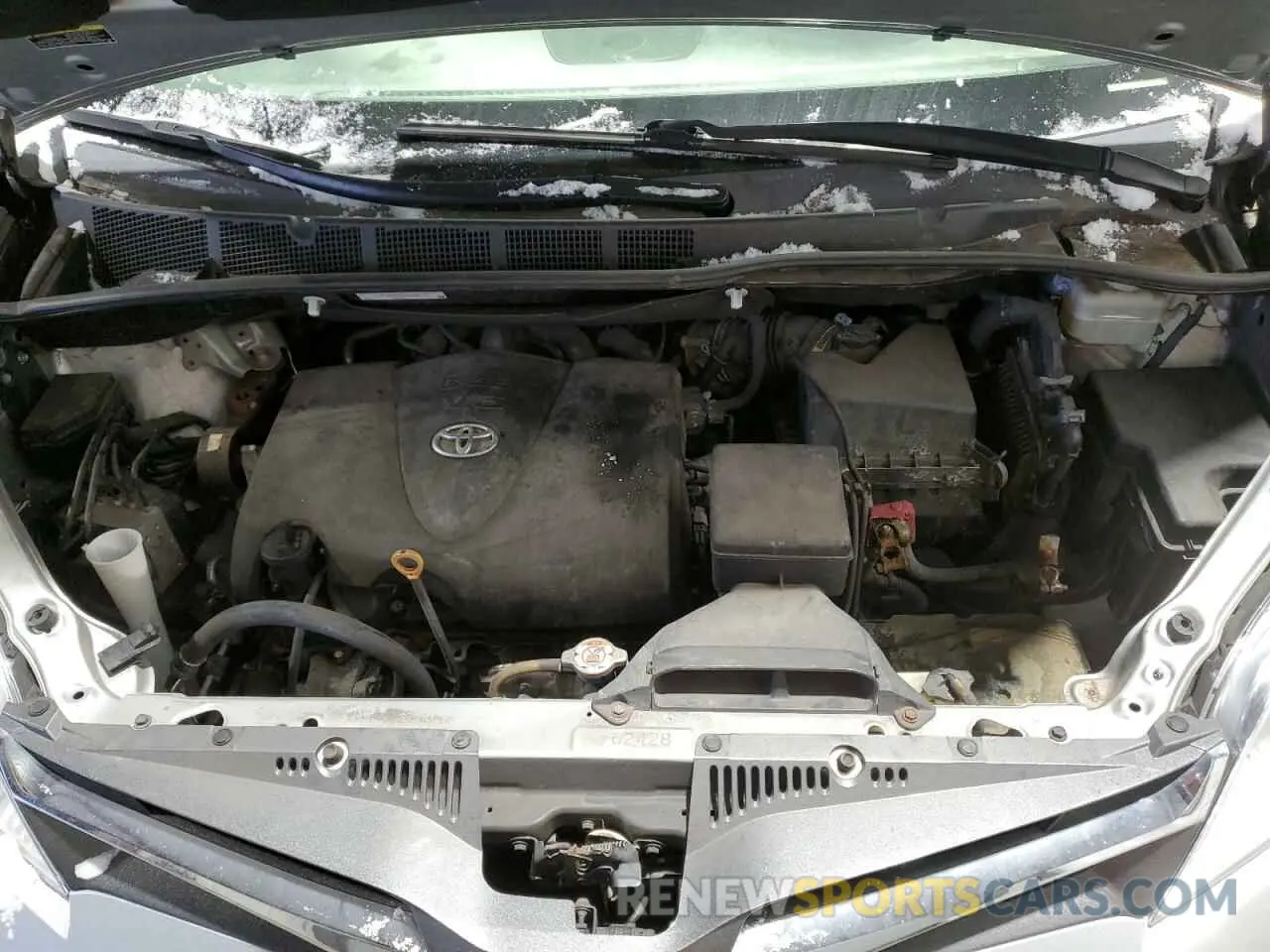 12 fotografías del automóvil dañado 5TDYZ3DC9KS008905 TOYOTA All Models 2019