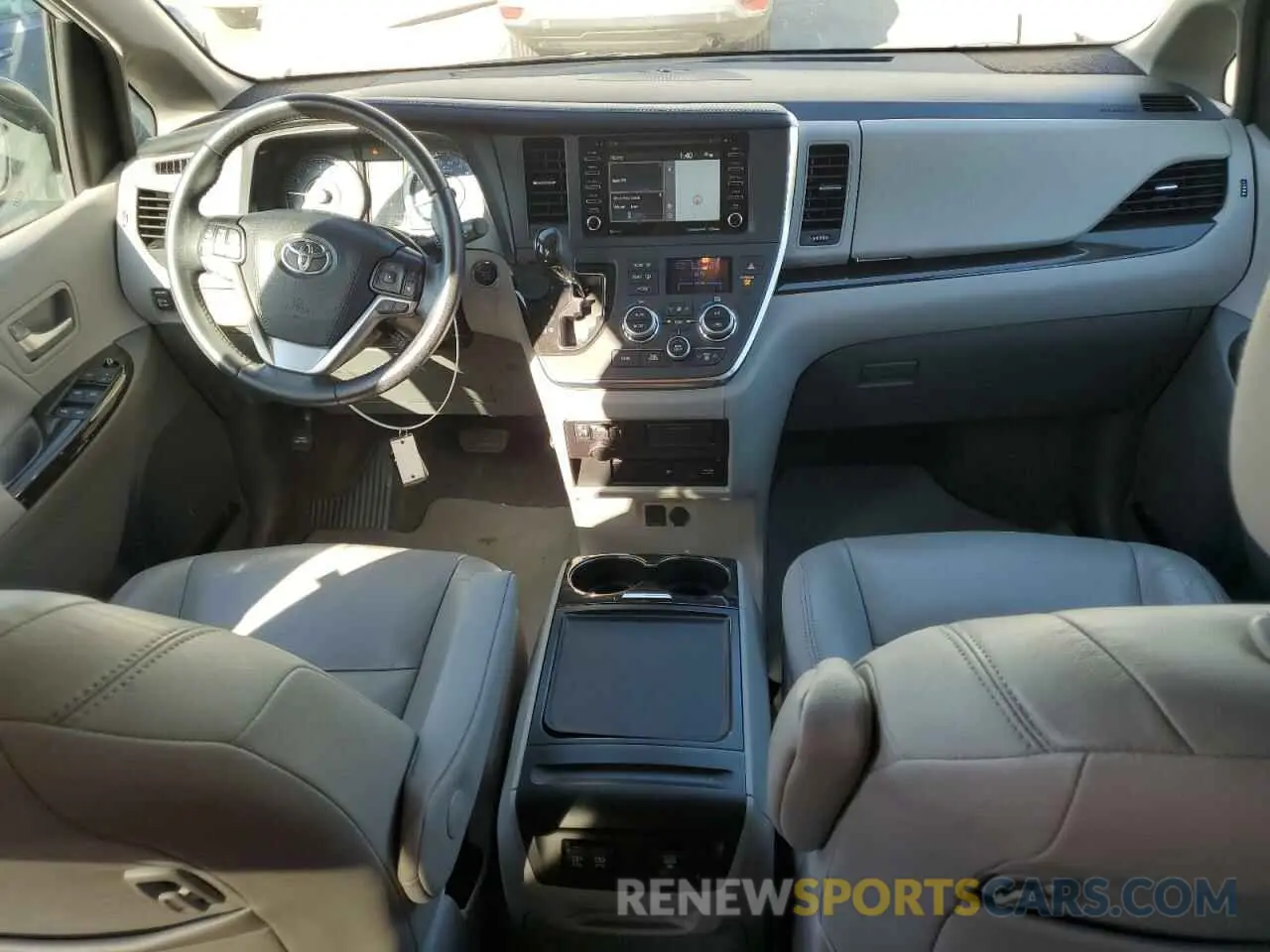 8 fotografías del automóvil dañado 5TDYZ3DCXKS966645 TOYOTA All Models 2019