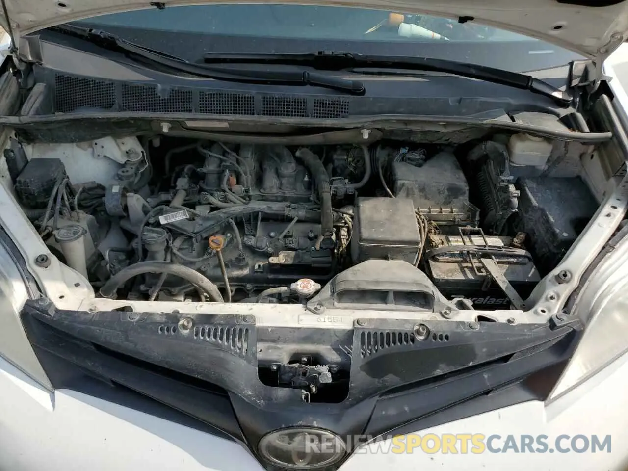 12 fotografías del automóvil dañado 5TDZZ3DC4KS008203 TOYOTA All Models 2019