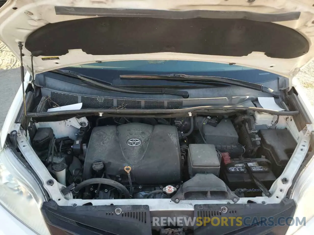 12 fotografías del automóvil dañado 5TDZZ3DC6KS008266 TOYOTA All Models 2019