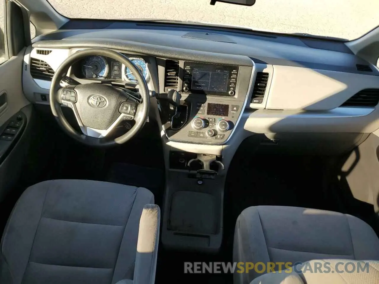 8 fotografías del automóvil dañado 5TDZZ3DC6KS008266 TOYOTA All Models 2019