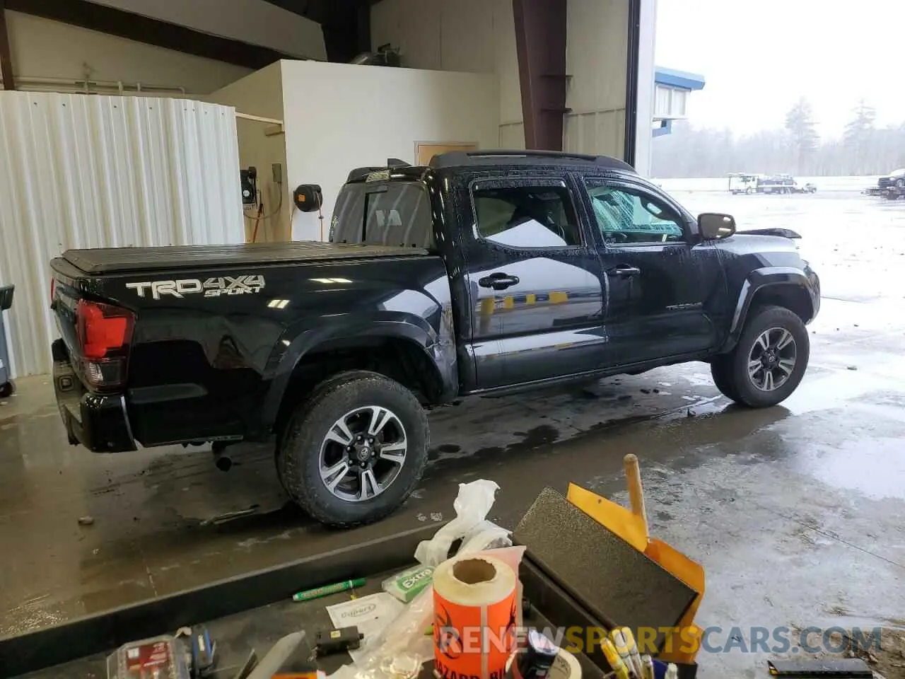 3 fotografías del automóvil dañado 5TFCZ5AN1KX196812 TOYOTA All Models 2019