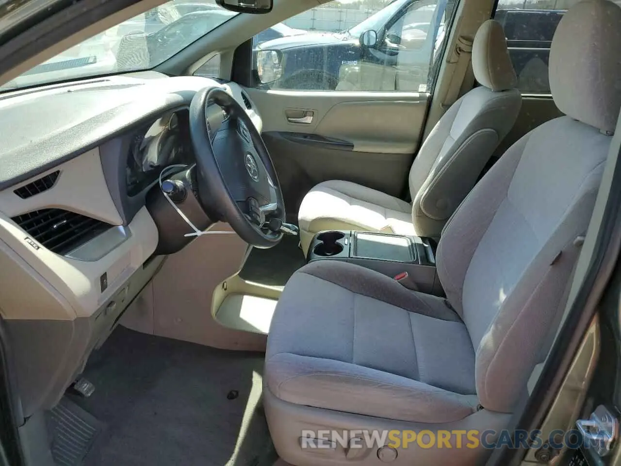 7 fotografías del automóvil dañado 5TDJZ3DC3LS240743 TOYOTA All Models 2020