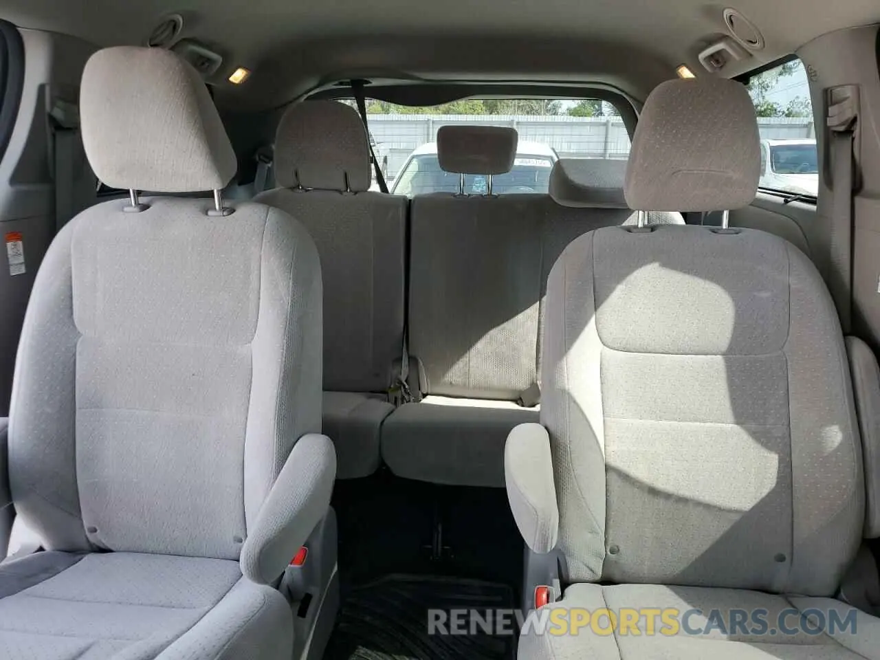 10 fotografías del automóvil dañado 5TDJZ3DC5LS241702 TOYOTA All Models 2020