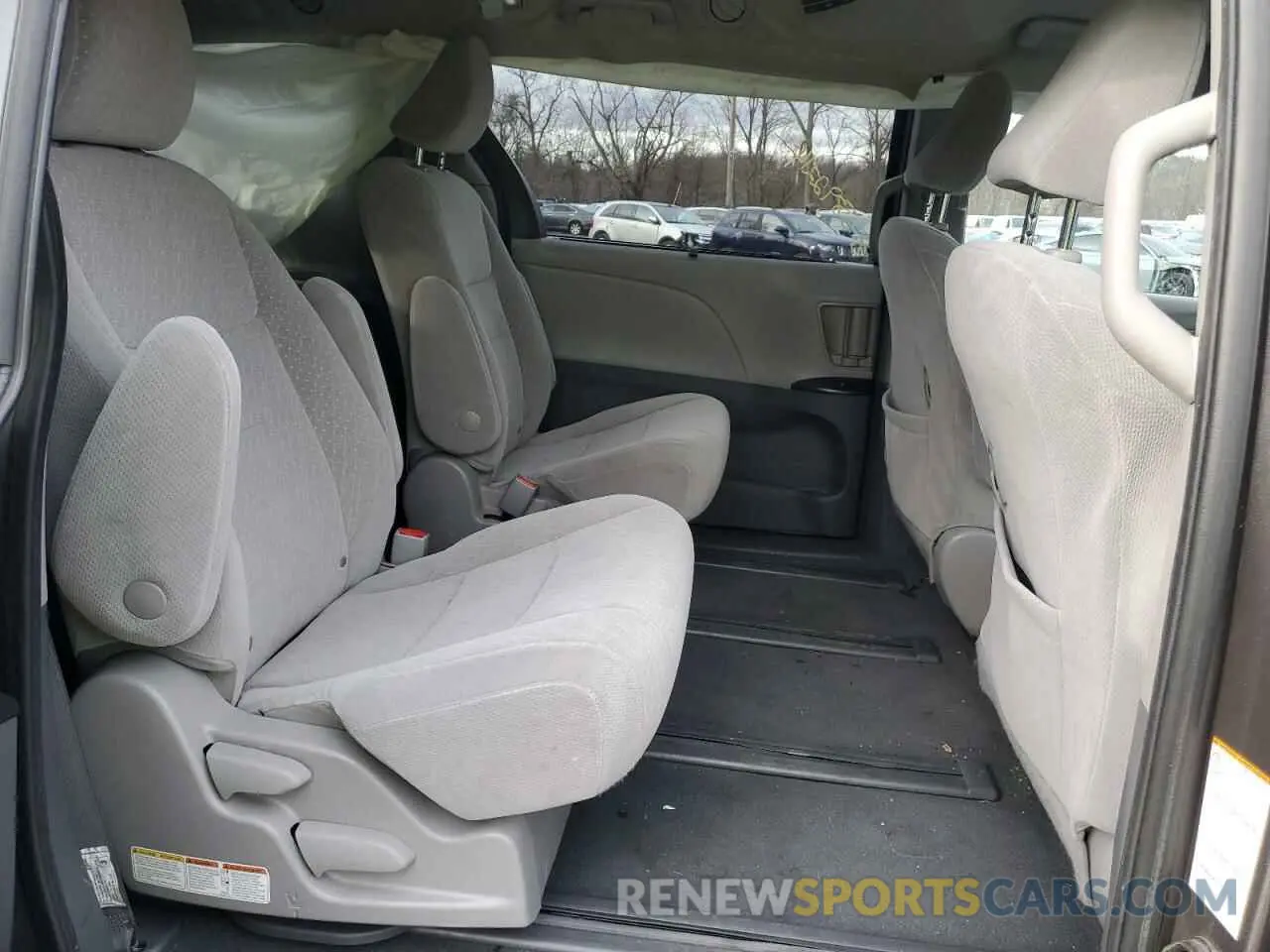 11 fotografías del automóvil dañado 5TDJZ3DCXLS231778 TOYOTA All Models 2020