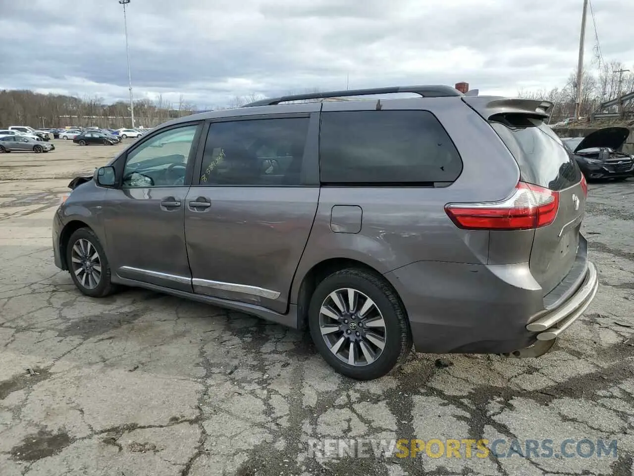 2 fotografías del automóvil dañado 5TDJZ3DCXLS231778 TOYOTA All Models 2020