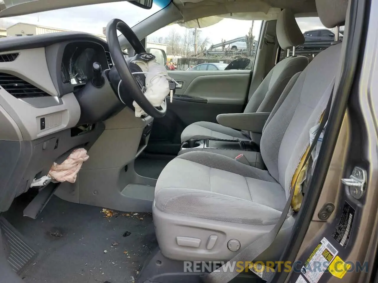 7 fotografías del automóvil dañado 5TDJZ3DCXLS231778 TOYOTA All Models 2020