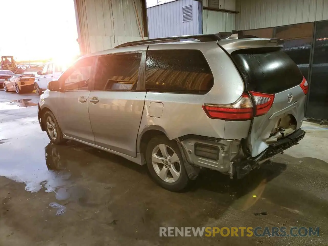 2 fotografías del automóvil dañado 5TDKZ3DCXLS075262 TOYOTA All Models 2020
