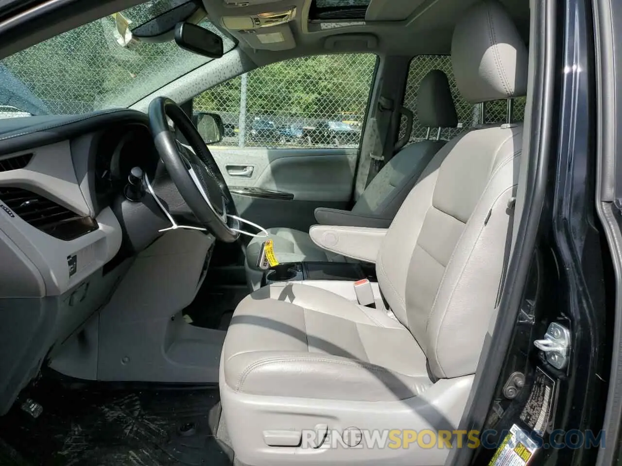 7 fotografías del automóvil dañado 5TDYZ3DC4LS036466 TOYOTA All Models 2020