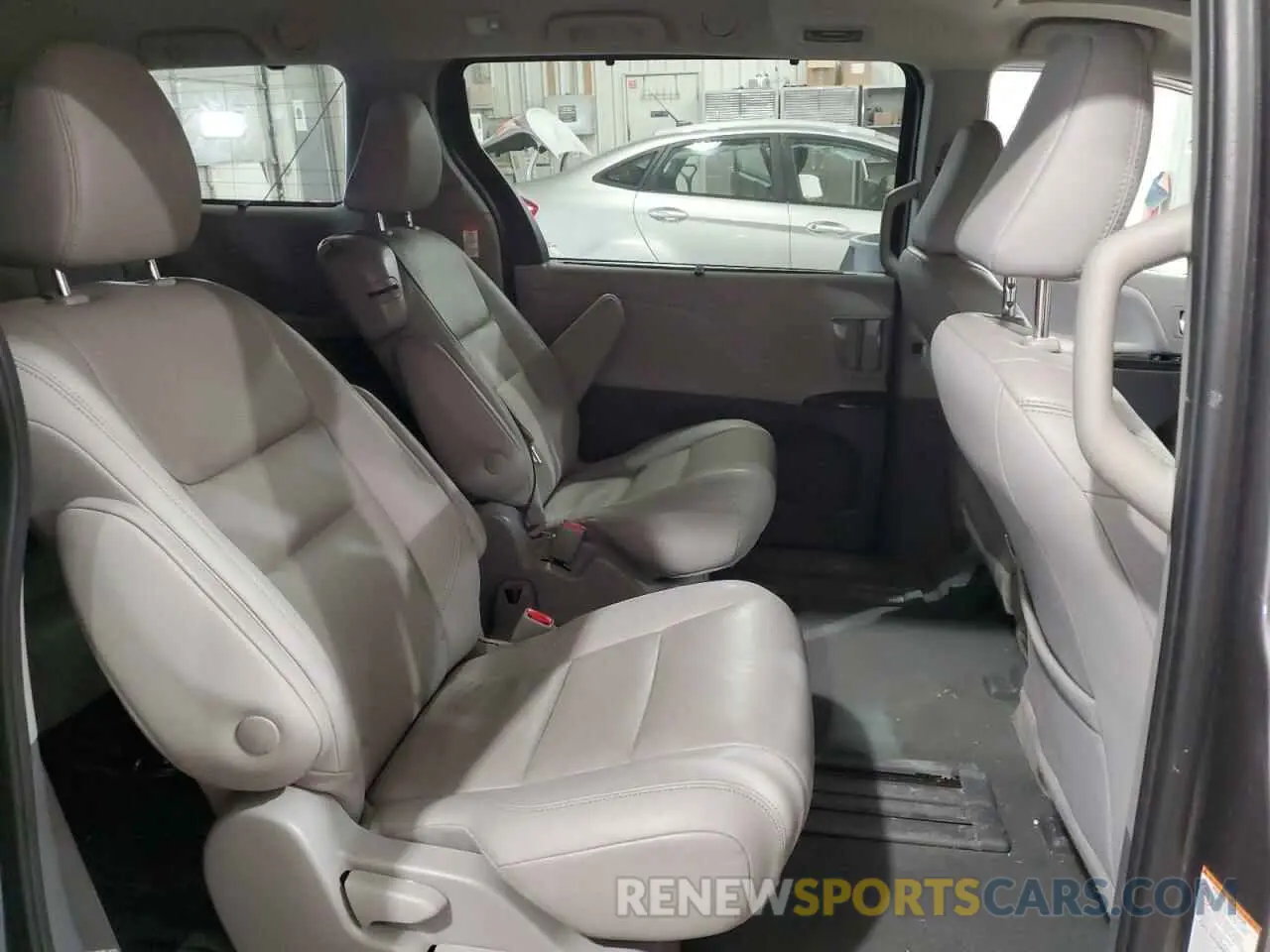 12 fotografías del automóvil dañado 5TDYZ3DC4LS039013 TOYOTA All Models 2020