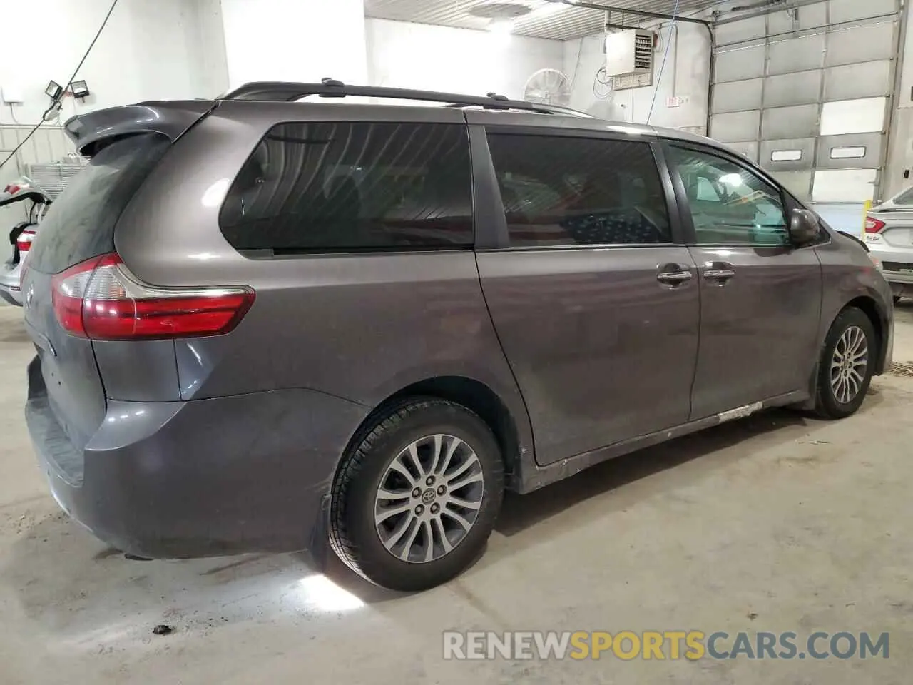 3 fotografías del automóvil dañado 5TDYZ3DC4LS039013 TOYOTA All Models 2020