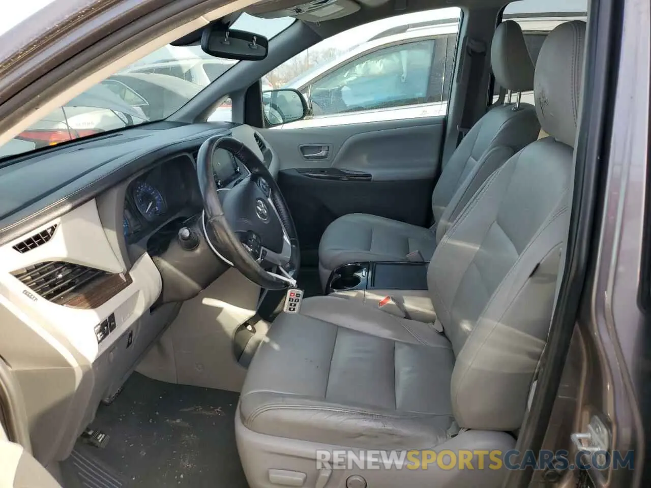 7 fotografías del automóvil dañado 5TDYZ3DC4LS039013 TOYOTA All Models 2020
