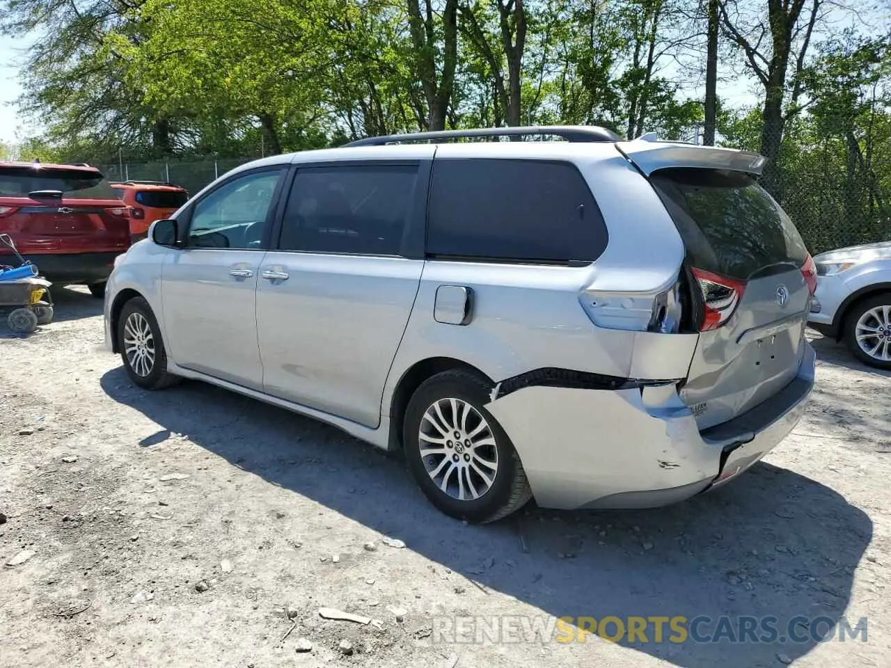 2 fotografías del automóvil dañado 5TDYZ3DC6LS066665 TOYOTA All Models 2020