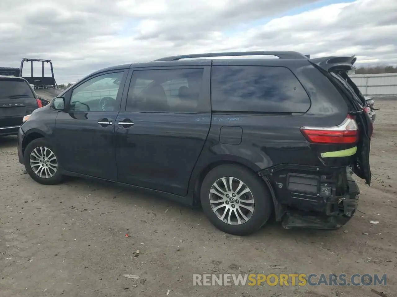 2 fotografías del automóvil dañado 5TDYZ3DC7LS033996 TOYOTA All Models 2020
