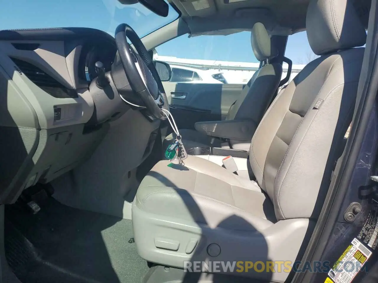 7 fotografías del automóvil dañado 5TDYZ3DC8LS073486 TOYOTA All Models 2020