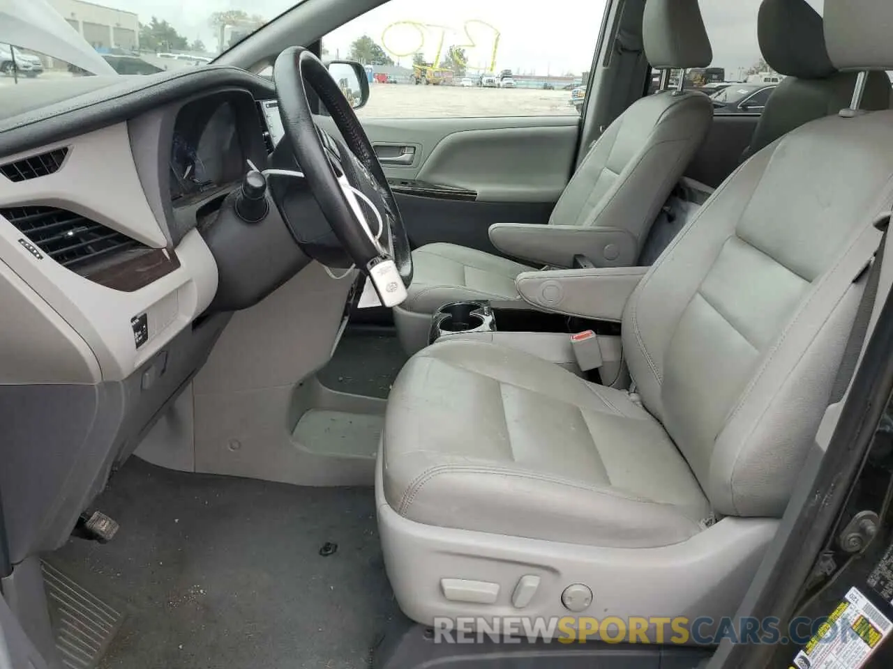7 fotografías del automóvil dañado 5TDYZ3DCXLS038450 TOYOTA All Models 2020