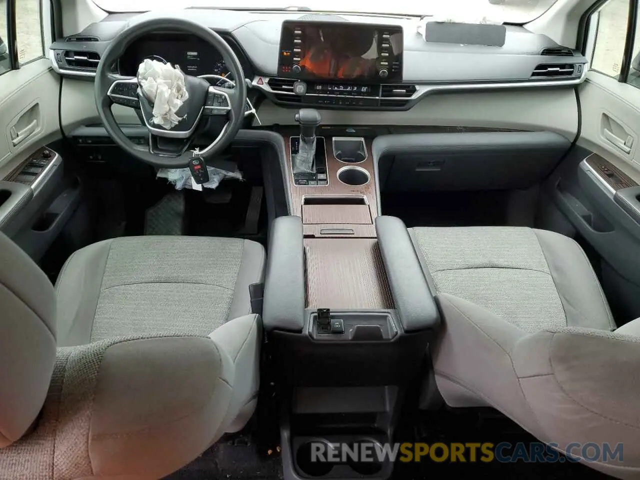 8 fotografías del automóvil dañado 5TDBSKFCXMS023644 TOYOTA All Models 2021