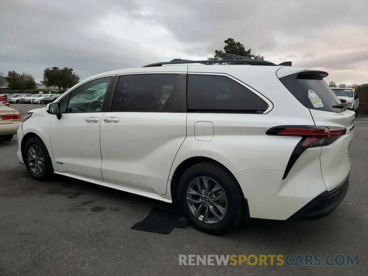 2 fotografías del automóvil dañado 5TDJRKEC3MS038141 TOYOTA All Models 2021