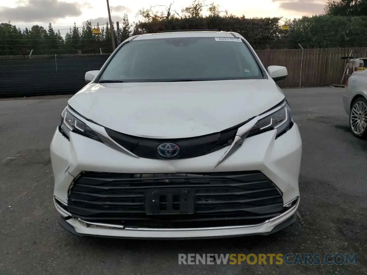 5 fotografías del automóvil dañado 5TDJRKEC3MS038141 TOYOTA All Models 2021