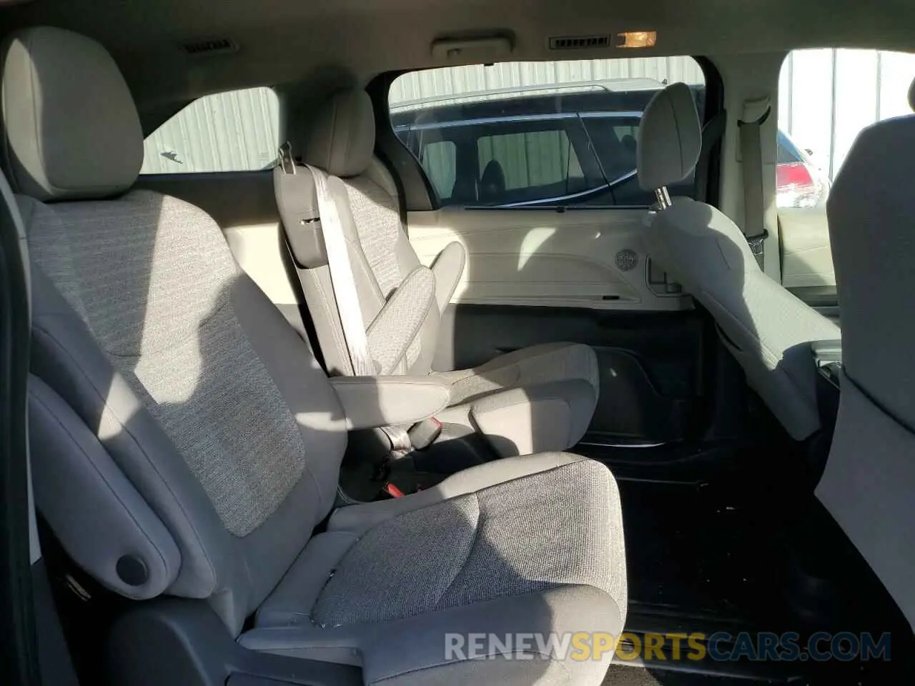 11 fotografías del automóvil dañado 5TDKRKECXMS043857 TOYOTA All Models 2021