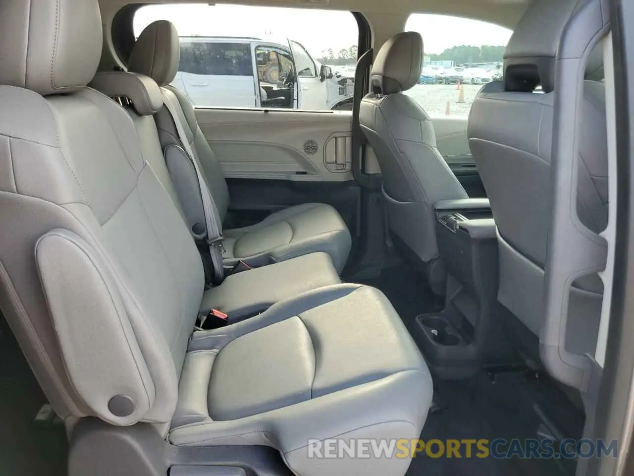 11 fotografías del automóvil dañado 5TDYRKEC1MS028108 TOYOTA All Models 2021