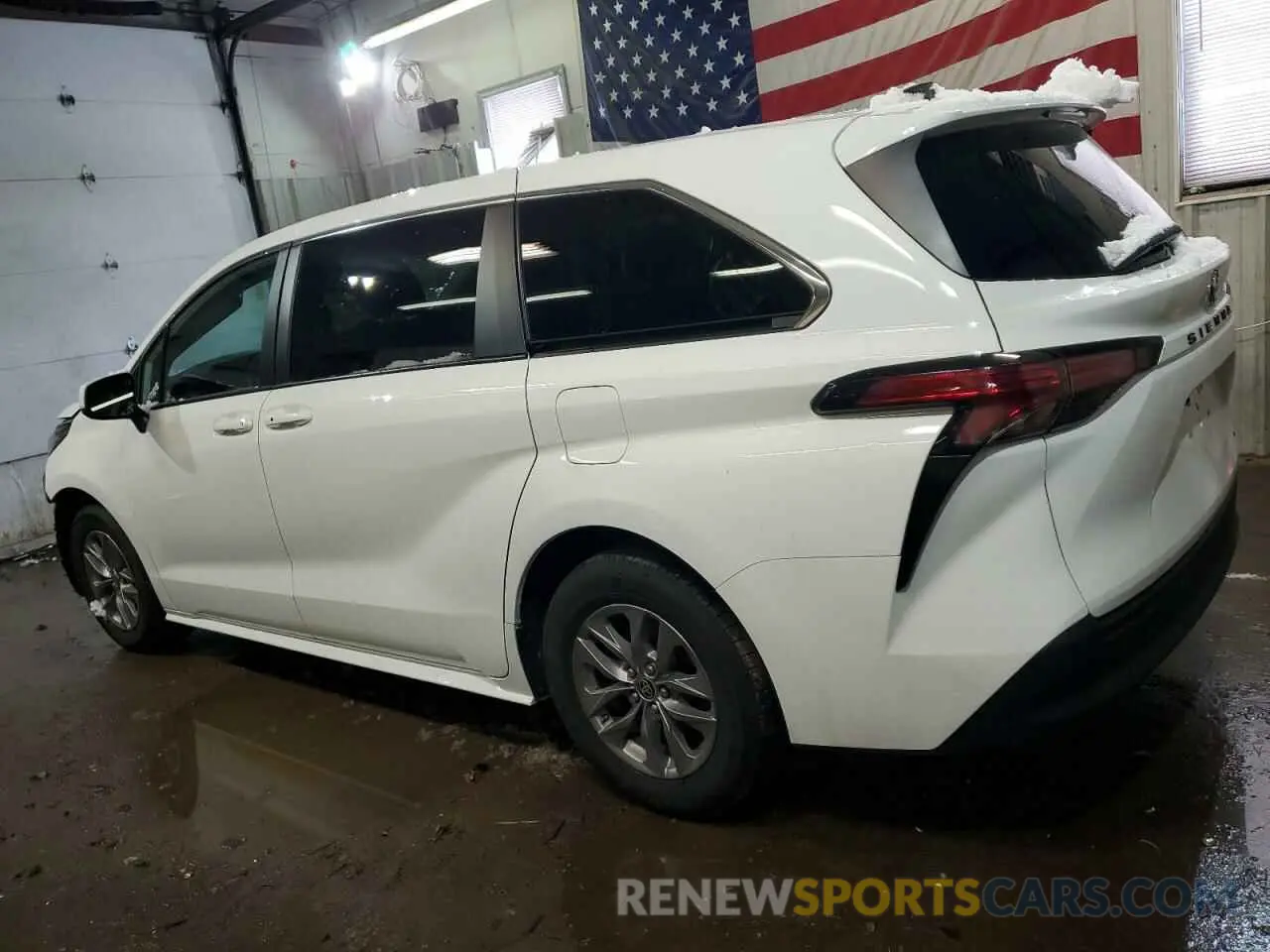 2 fotografías del automóvil dañado 5TDKRKEC1NS116857 TOYOTA All Models 2022