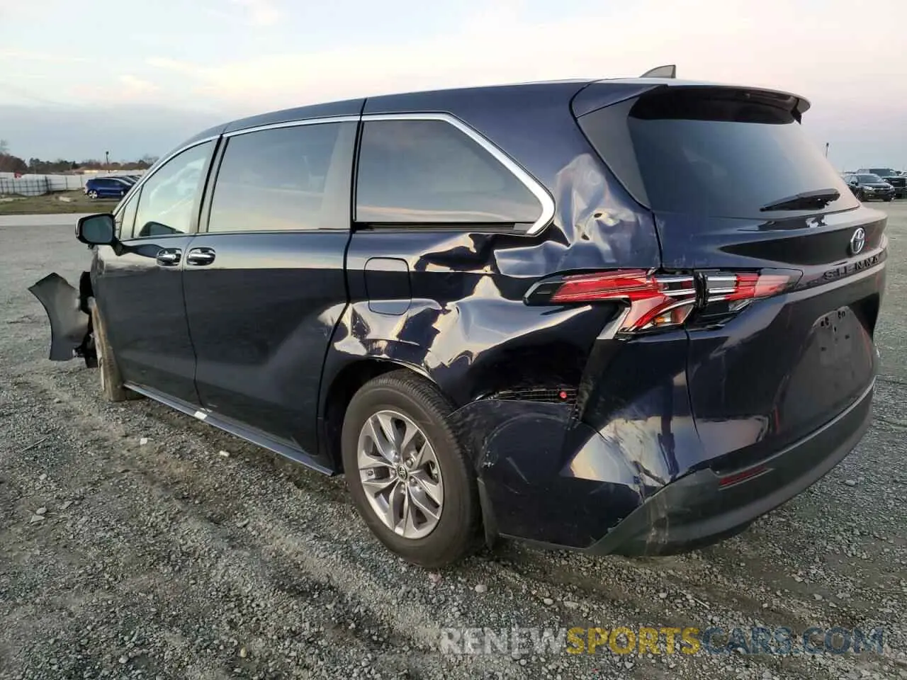 2 fotografías del automóvil dañado 5TDYRKEC8NS091935 TOYOTA All Models 2022