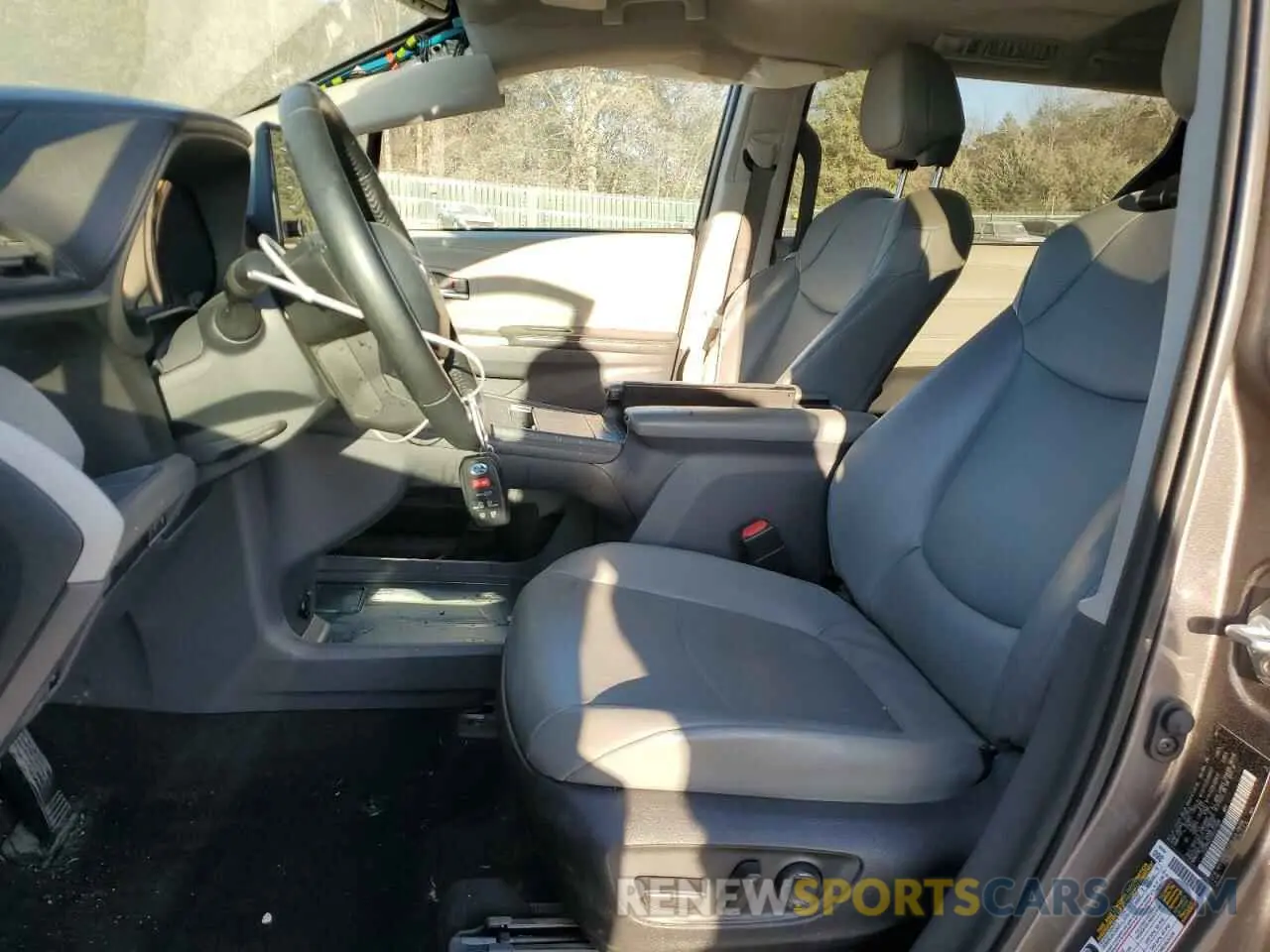 7 fotografías del automóvil dañado 5TDYRKECXNS121596 TOYOTA All Models 2022
