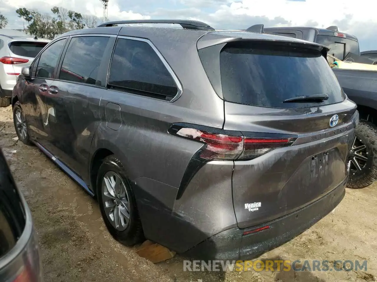 2 fotografías del automóvil dañado 5TDYRKEC7PS142747 TOYOTA All Models 2023