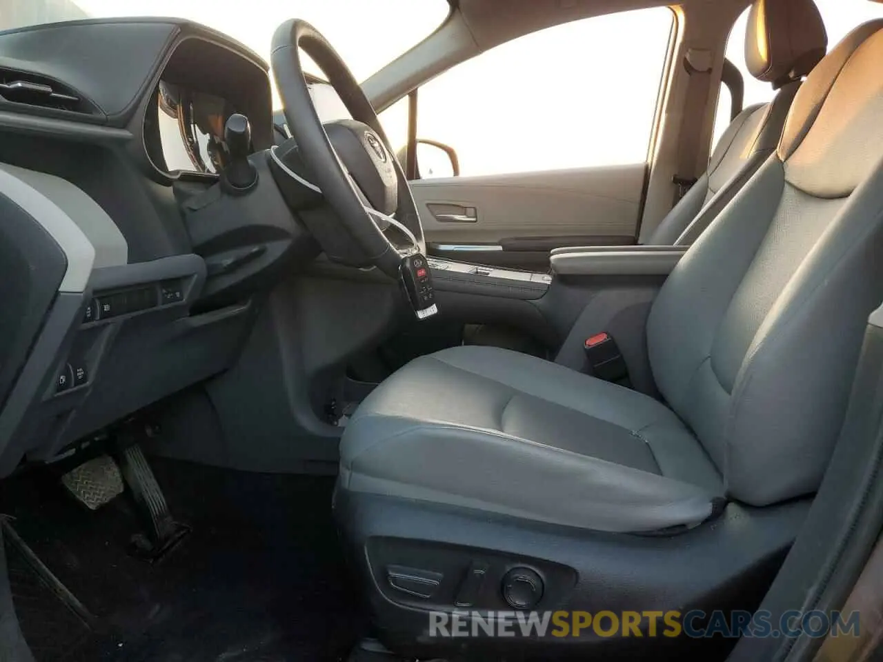 7 fotografías del automóvil dañado 5TDYSKFC5PS076492 TOYOTA All Models 2023